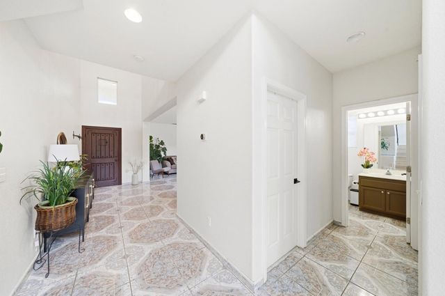 3823 Broadland St, Sacramento, CA 95834