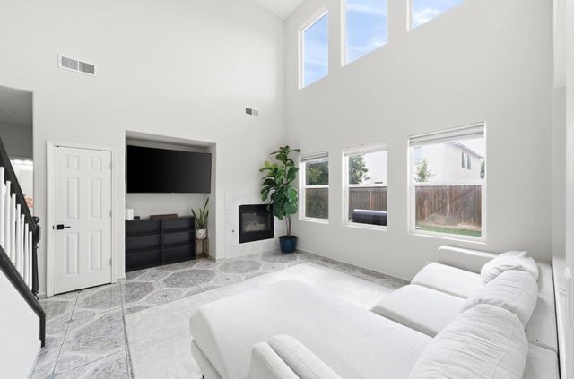 3823 Broadland St, Sacramento, CA 95834