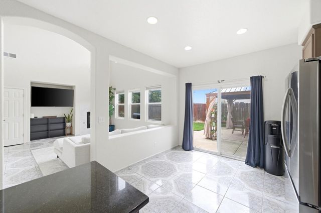 3823 Broadland St, Sacramento, CA 95834