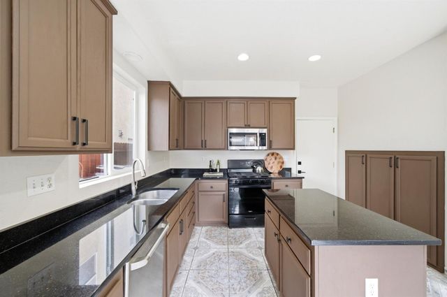 3823 Broadland St, Sacramento, CA 95834