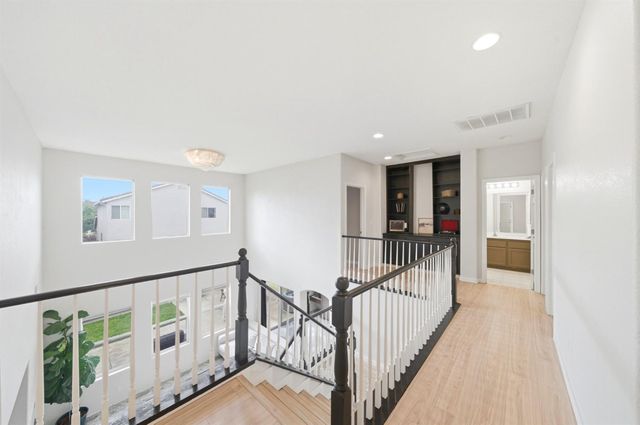 3823 Broadland St, Sacramento, CA 95834