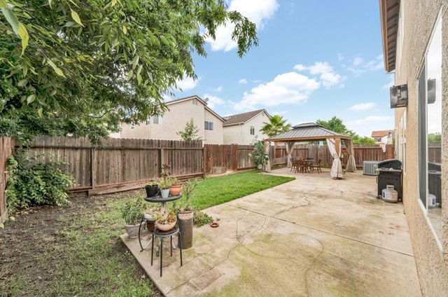 3823 Broadland St, Sacramento, CA 95834