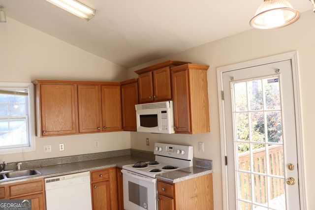 6995 Pine Shadow Way, Winston, GA 30187