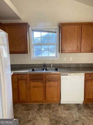 6995 Pine Shadow Way, Winston, GA 30187