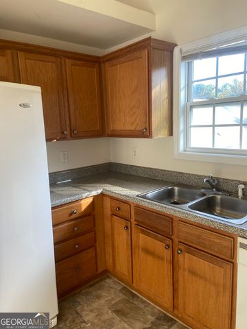 6995 Pine Shadow Way, Winston, GA 30187