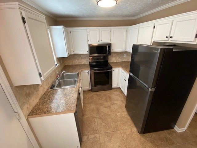 102 Waterview Dr, Hendersonville, TN 37075