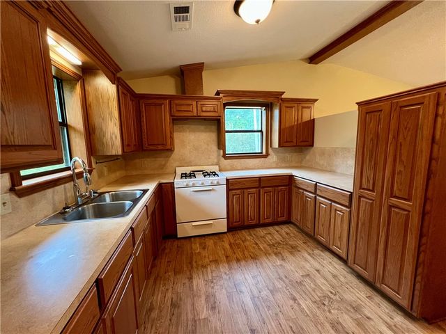 5454 Highway 21, Clarksville, AR 72830