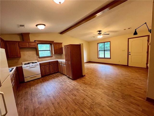 5454 Highway 21, Clarksville, AR 72830