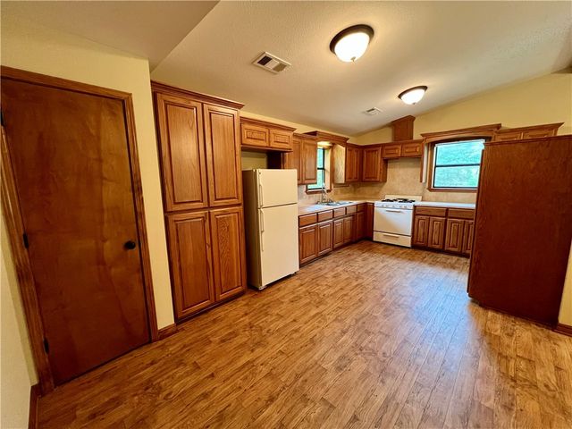 5454 Highway 21, Clarksville, AR 72830