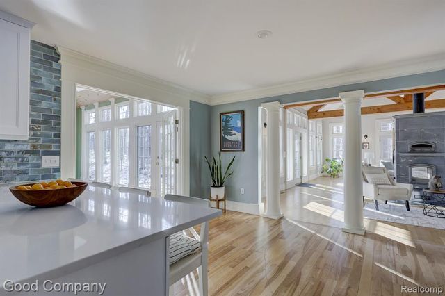 2190 Mac Farm Circle, Milford, MI 48380