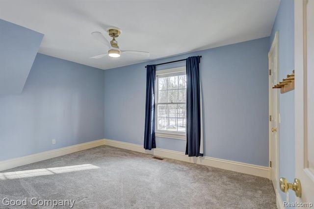 2190 Mac Farm Circle, Milford, MI 48380