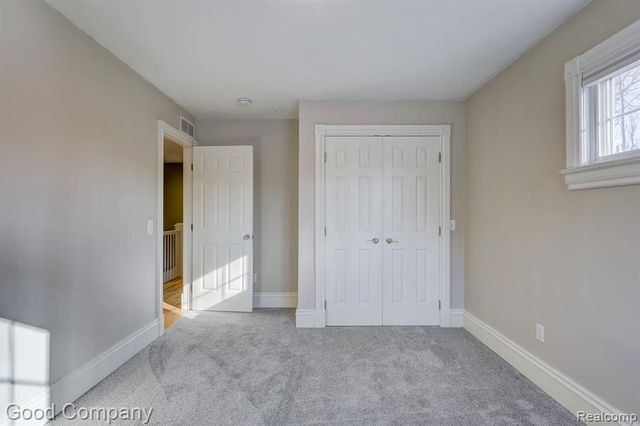 2190 Mac Farm Circle, Milford, MI 48380