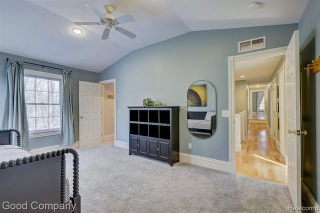 2190 Mac Farm Circle, Milford, MI 48380