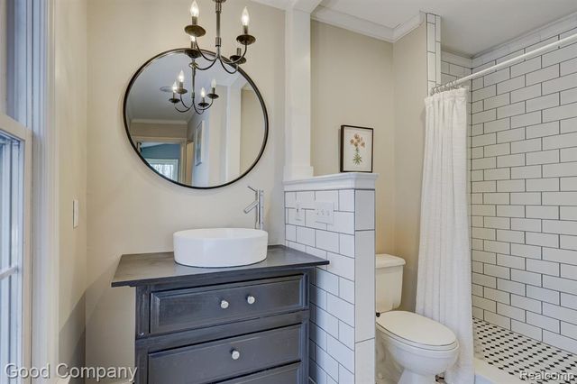 2190 Mac Farm Circle, Milford, MI 48380