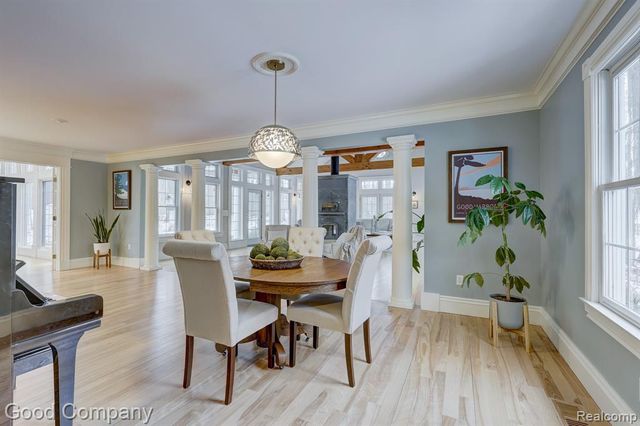 2190 Mac Farm Circle, Milford, MI 48380