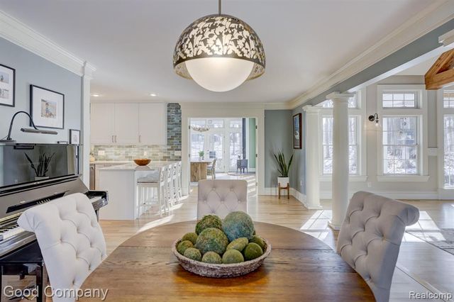 2190 Mac Farm Circle, Milford, MI 48380