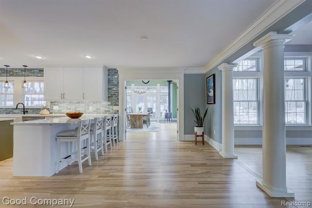 2190 Mac Farm Circle, Milford, MI 48380