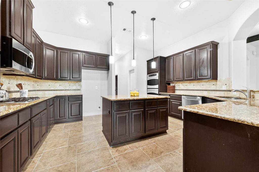 40710 Marlin Lane, Magnolia, TX 77354