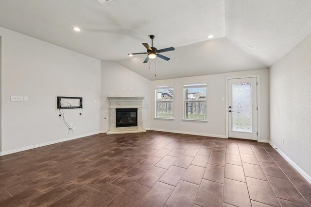 1012 Zacarias DR, Leander, TX 78641