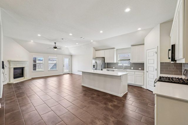 1012 Zacarias DR, Leander, TX 78641