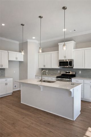 6005 SW Desert Avenue, Bentonville, AR 72713