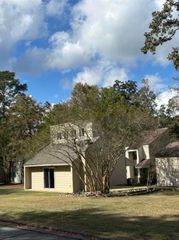 26601 Primrose Court, Huntsville, TX 77320