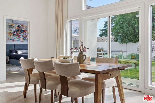 17460 Cohasset Street, Van Nuys, CA 91406