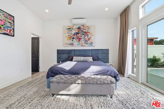 17460 Cohasset Street, Van Nuys, CA 91406