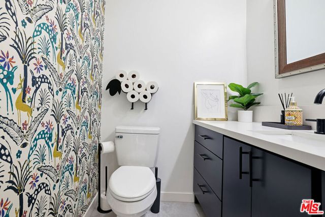 17460 Cohasset Street, Van Nuys, CA 91406