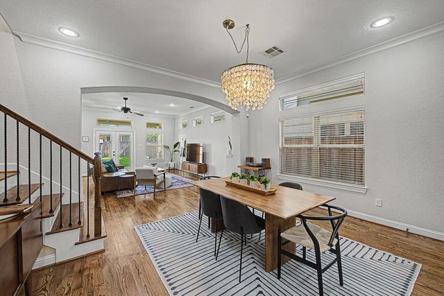 1005 W 24th Street, Houston, TX 77008