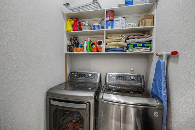 1005 W 24th Street, Houston, TX 77008