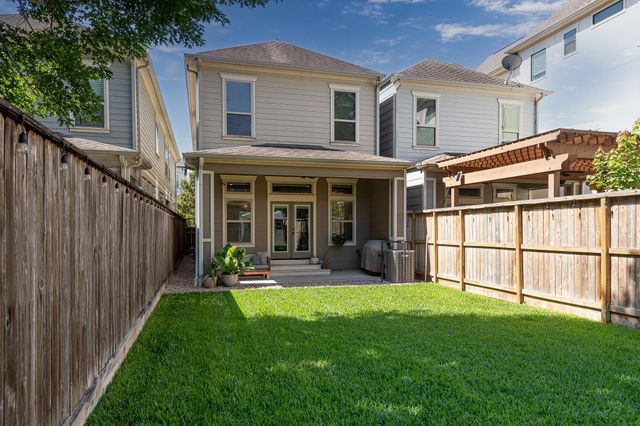 1005 W 24th Street, Houston, TX 77008