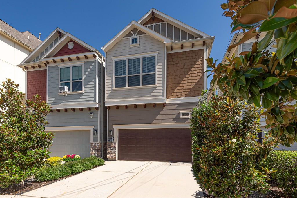 1005 W 24th Street, Houston, TX 77008