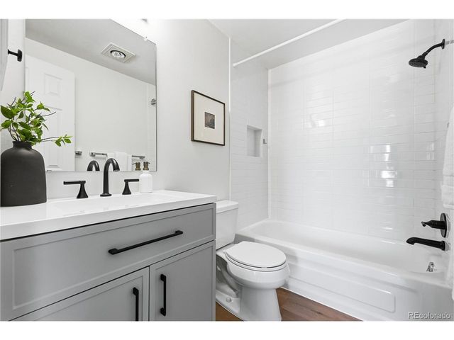 2205 Arapahoe Ave 7, Boulder, CO 80302