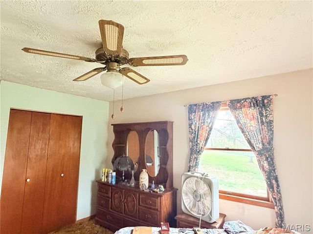 25274 S Lohman Road, Wright City, MO 63390
