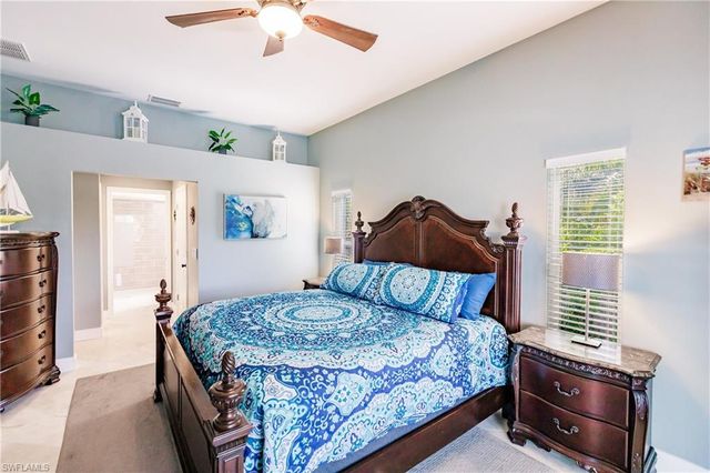 2910 37th TER, Cape Coral, FL 33914