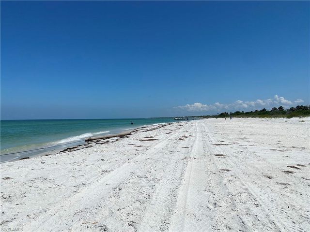 2910 37th TER, Cape Coral, FL 33914