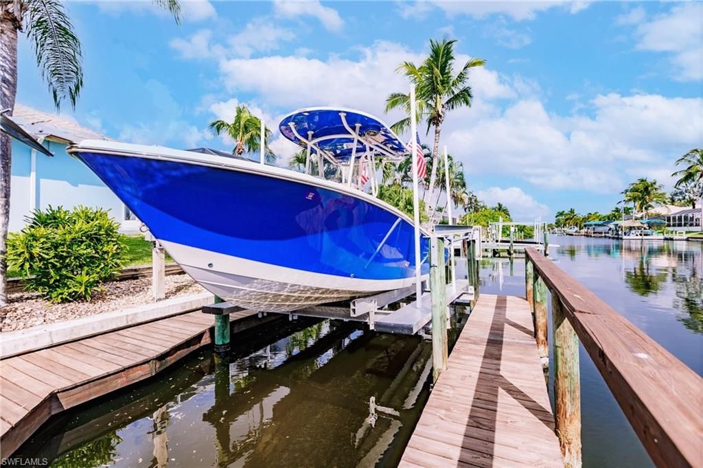 Image 35 of property listing at 2910 37th TER, Cape Coral, FL 33914
