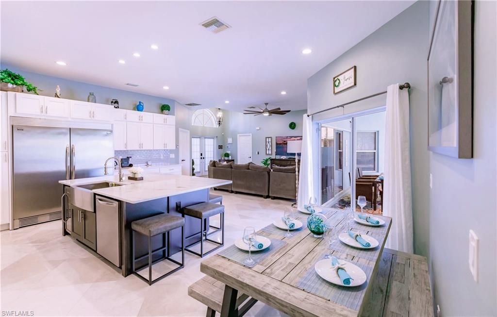 Image 7 of property listing at 2910 37th TER, Cape Coral, FL 33914