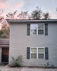 50 Marshland Rd Apt 29, Hilton Head Island, SC 29926