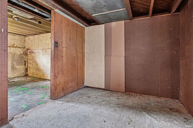 3110 Burr Oak Avenue, Elkhart, IN 46517