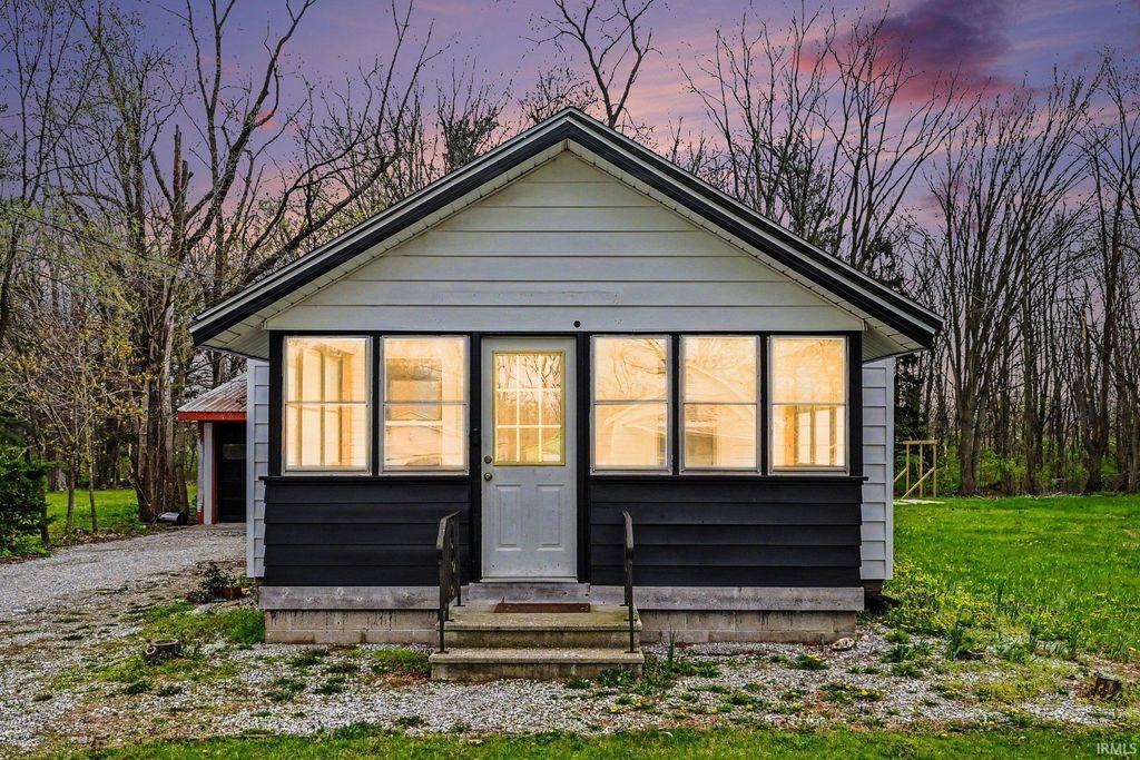 3110 Burr Oak Avenue, Elkhart, IN 46517