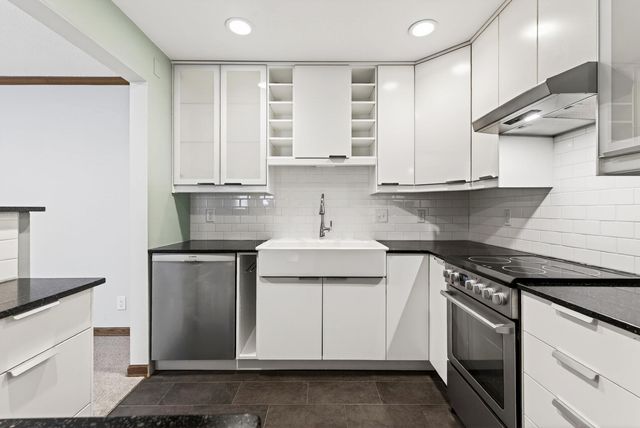 1720 3rd Avenue S 205, Minneapolis, MN 55404