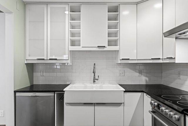 1720 3rd Avenue S 205, Minneapolis, MN 55404