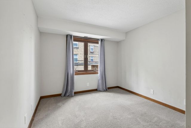 1720 3rd Avenue S 205, Minneapolis, MN 55404