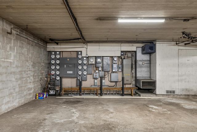 1720 3rd Avenue S 205, Minneapolis, MN 55404