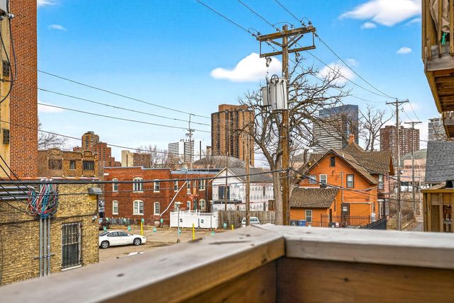 1720 3rd Avenue S 205, Minneapolis, MN 55404