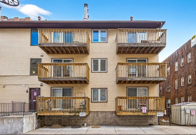 1720 3rd Avenue S 205, Minneapolis, MN 55404