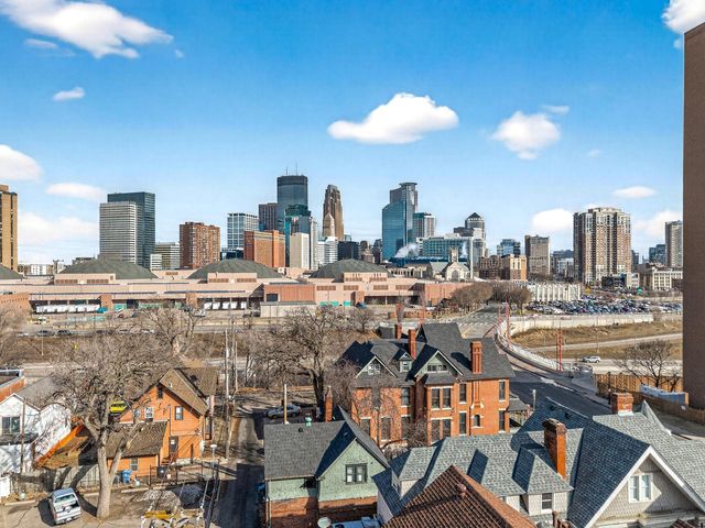 1720 3rd Avenue S 205, Minneapolis, MN 55404