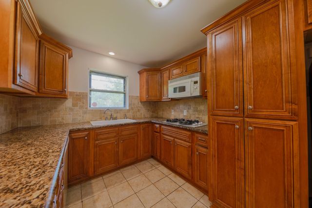 10038 Lazy Oaks Street, Houston, TX 77080
